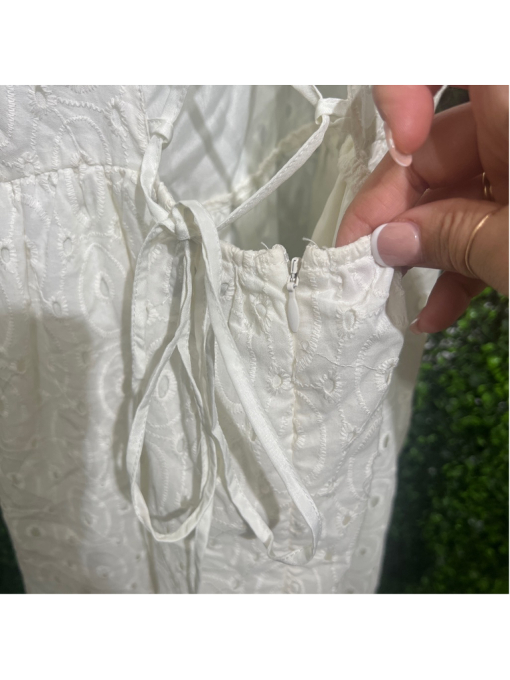 Women's ASOS White Eyelet Puff Sleeve Lace-Up Back Maxi Dress Size 4 Summer Day - Picture 9 of 10